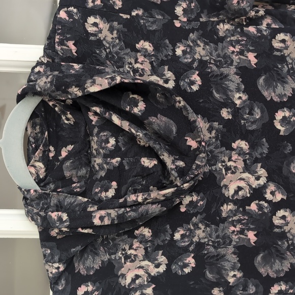 Women's Medium Cuddl Duds Cowl Neck Back Pink Floral Stretchy Soft Tunic Top - Picture 2 of 3